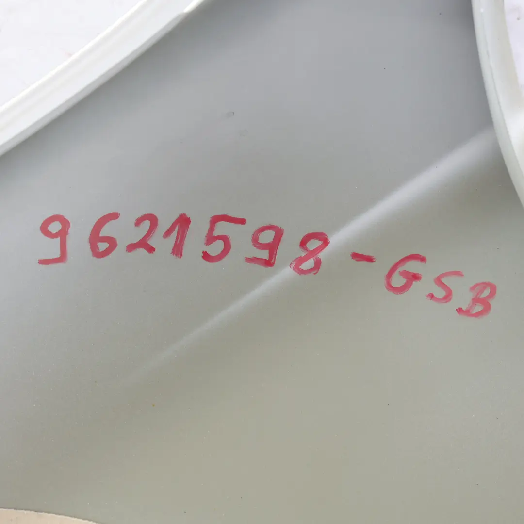 Seitenwand Vorne Rechts Kotflügel Glacier Silber Metallic - A83 für BMW F30 F31 mit Teilenummer 9621598 BMW F30 F31 Seitenwand Vorne Rechts Kotflügel Glacier Silber Metallic - A83 - SKU 9621598-GSB - Teilenummer 9621598