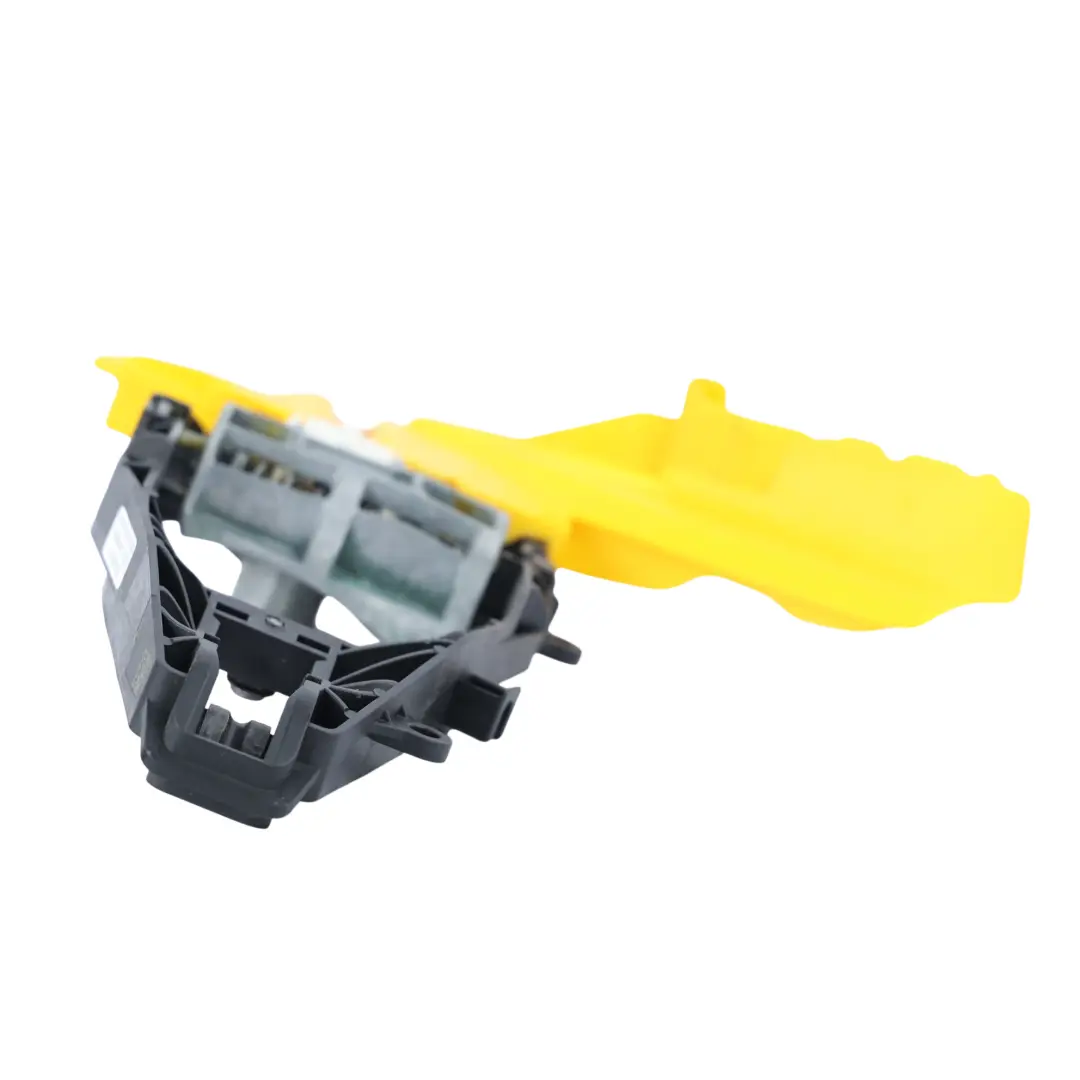 Door Handle Carrier BMW F40 F44 G20 Front Doors Right O/S Outide Bracket to with Part number 9881778 Door Handle Carrier BMW F40 F44 G20 Front Doors Right O/S Outide Bracket - SKU 9881778-2 - Part number 9881778
