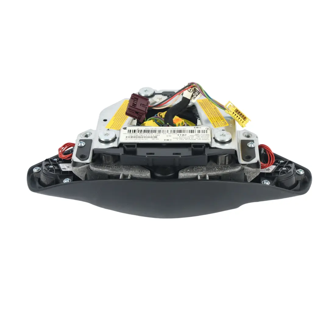 Steering Wheel Air Module Driver Side Black to Mercedes C207 W212 with Part number A0008605902 Mercedes C207 W212 Steering Wheel Air Module Driver Side Black - SKU A0008605902 - Part number A0008605902