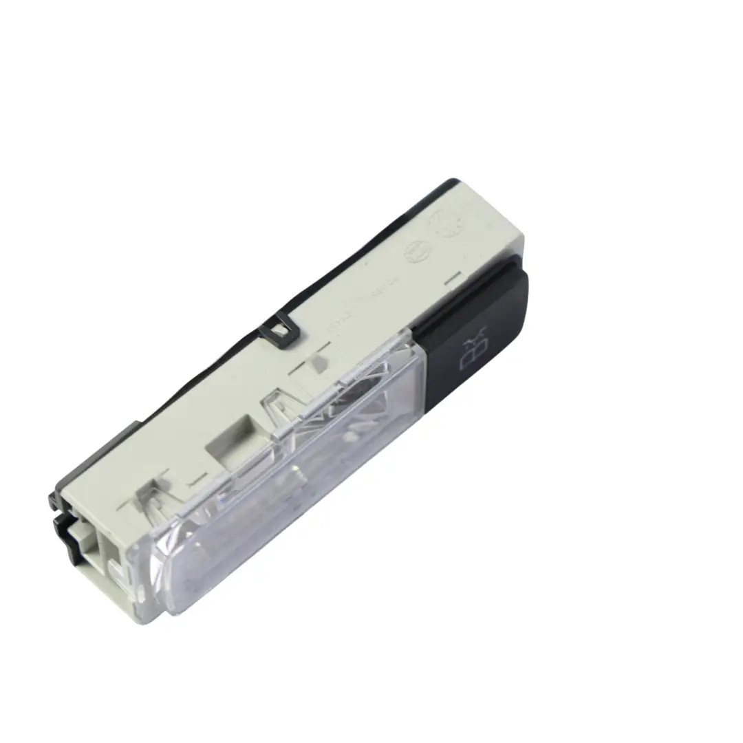Tylna Prawa Lampka Podsufitki do Mercedes W177 W247 o numerze A0009064805 Mercedes W177 W247 Tylna Prawa Lampka Podsufitki - SKU A0009064805-2 - Numer Części A0009064805
