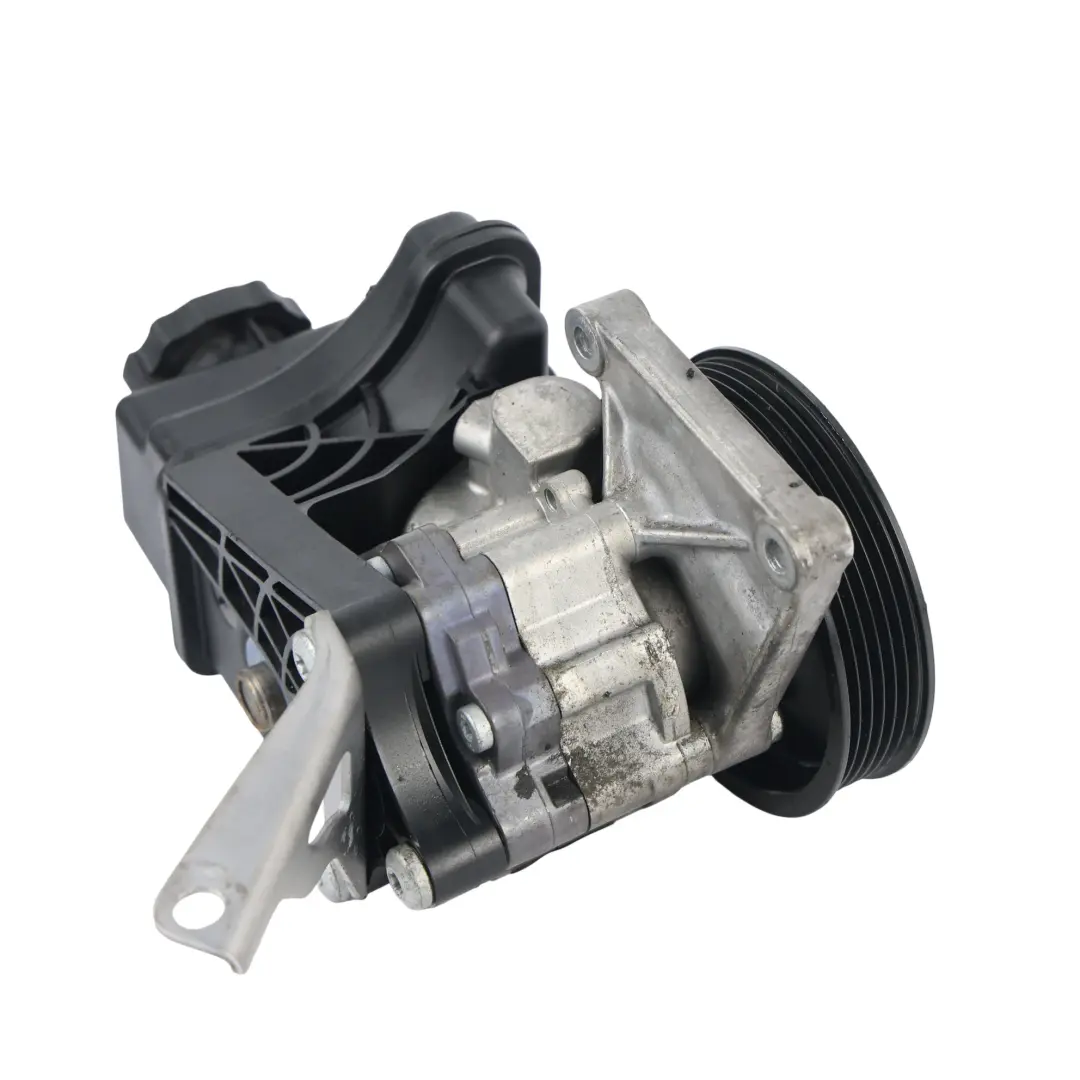Pompa Wspomagania OM651 Diesel Mechaniczna do Mercedes R172 o numerze A0064664701 Mercedes R172 Pompa Wspomagania OM651 Diesel Mechaniczna - SKU A0064664701-2 - Numer Części A0064664701