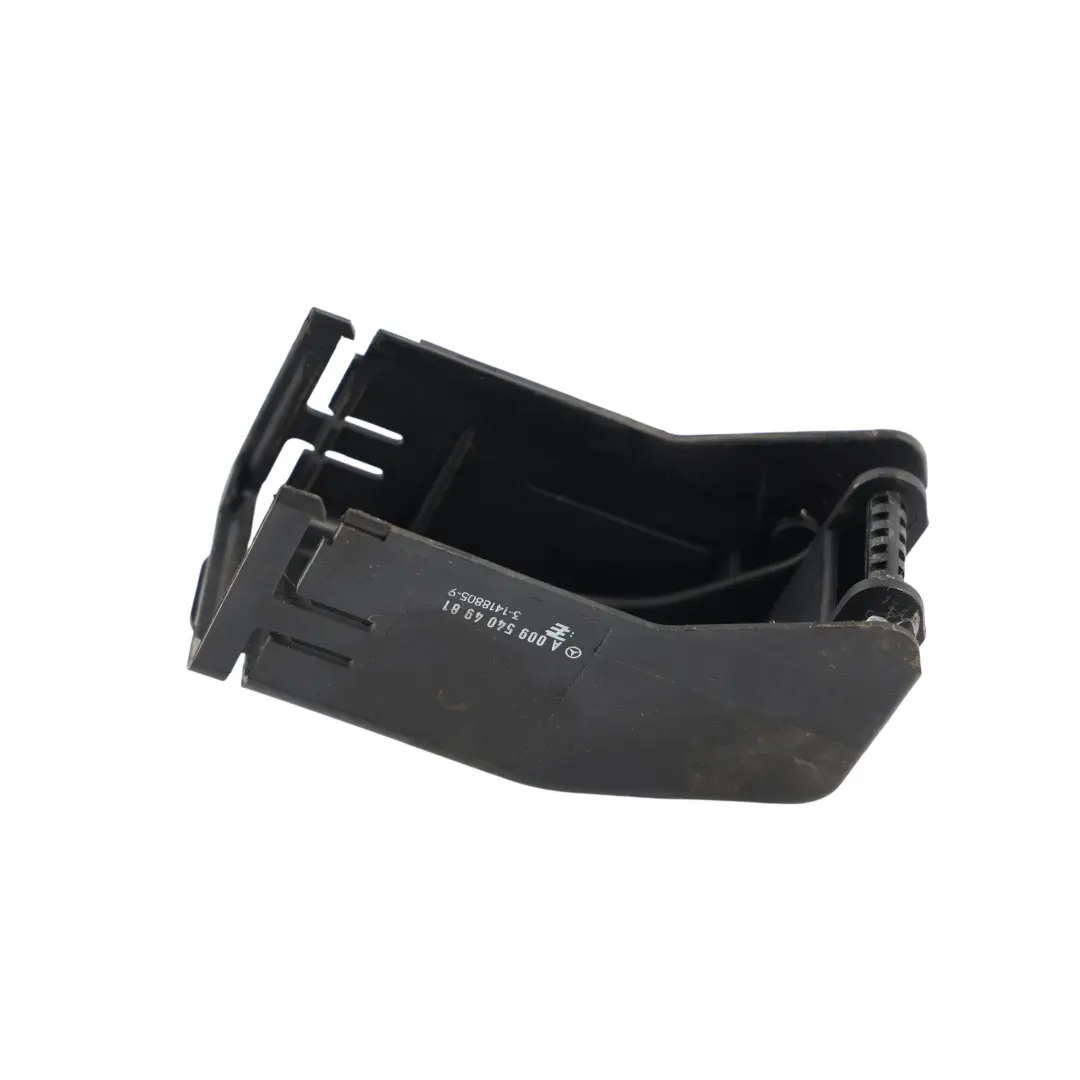 ABS Pump Wiring Loom Harness Cover Trim Cap to Mercedes W204 with Part number A0095404981 Mercedes W204 ABS Pump Wiring Loom Harness Cover Trim Cap - SKU A0095404981 - Part number A0095404981