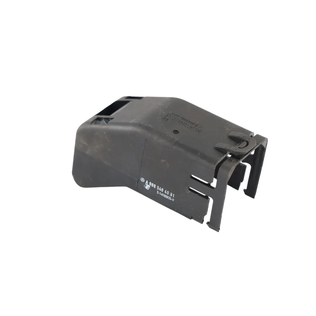 ABS Pumpe Kabelbaum Abdeckung Verkleidung für Mercedes W204 mit Teilenummer A0095404981 Mercedes W204 ABS Pumpe Kabelbaum Abdeckung Verkleidung - SKU A0095404981 - Teilenummer A0095404981