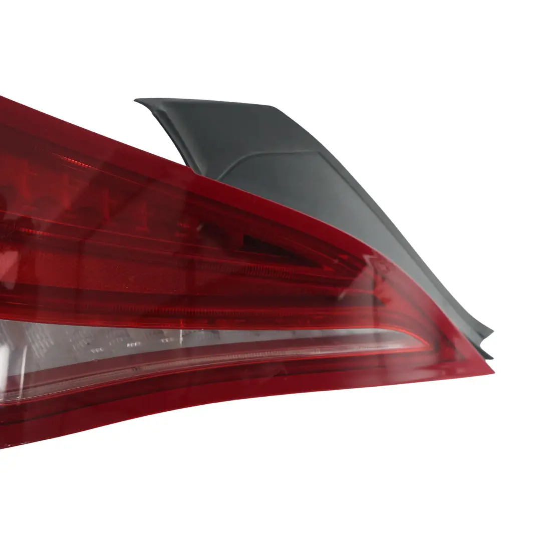 Feu Arrière LED Gauche pour Mercedes C117 à propos du numéro de pièce A1179062500 Mercedes C117 Feu Arrière LED Gauche - SKU A1179062500 - Numéro de pièce A1179062500