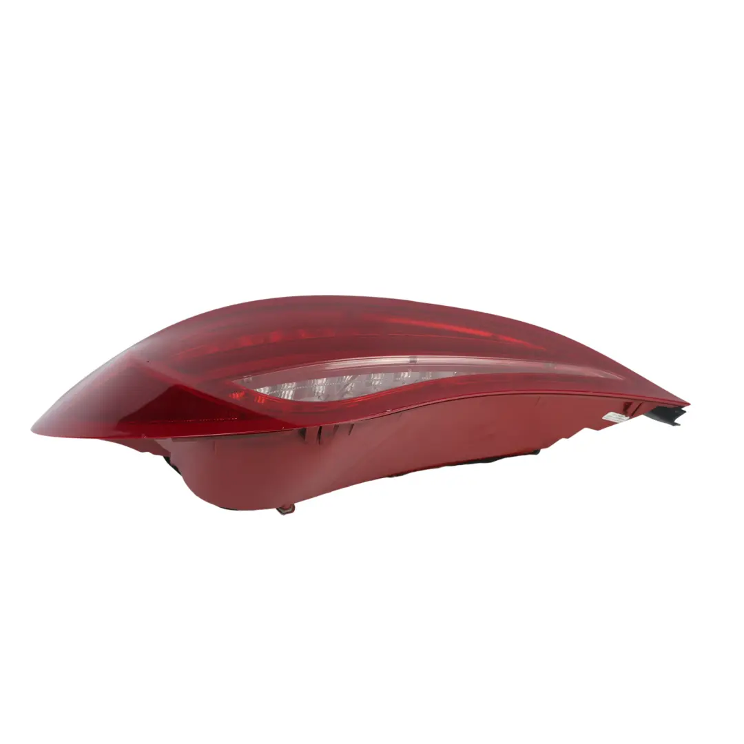 Feu Arrière LED Gauche pour Mercedes C117 à propos du numéro de pièce A1179062500 Mercedes C117 Feu Arrière LED Gauche - SKU A1179062500 - Numéro de pièce A1179062500