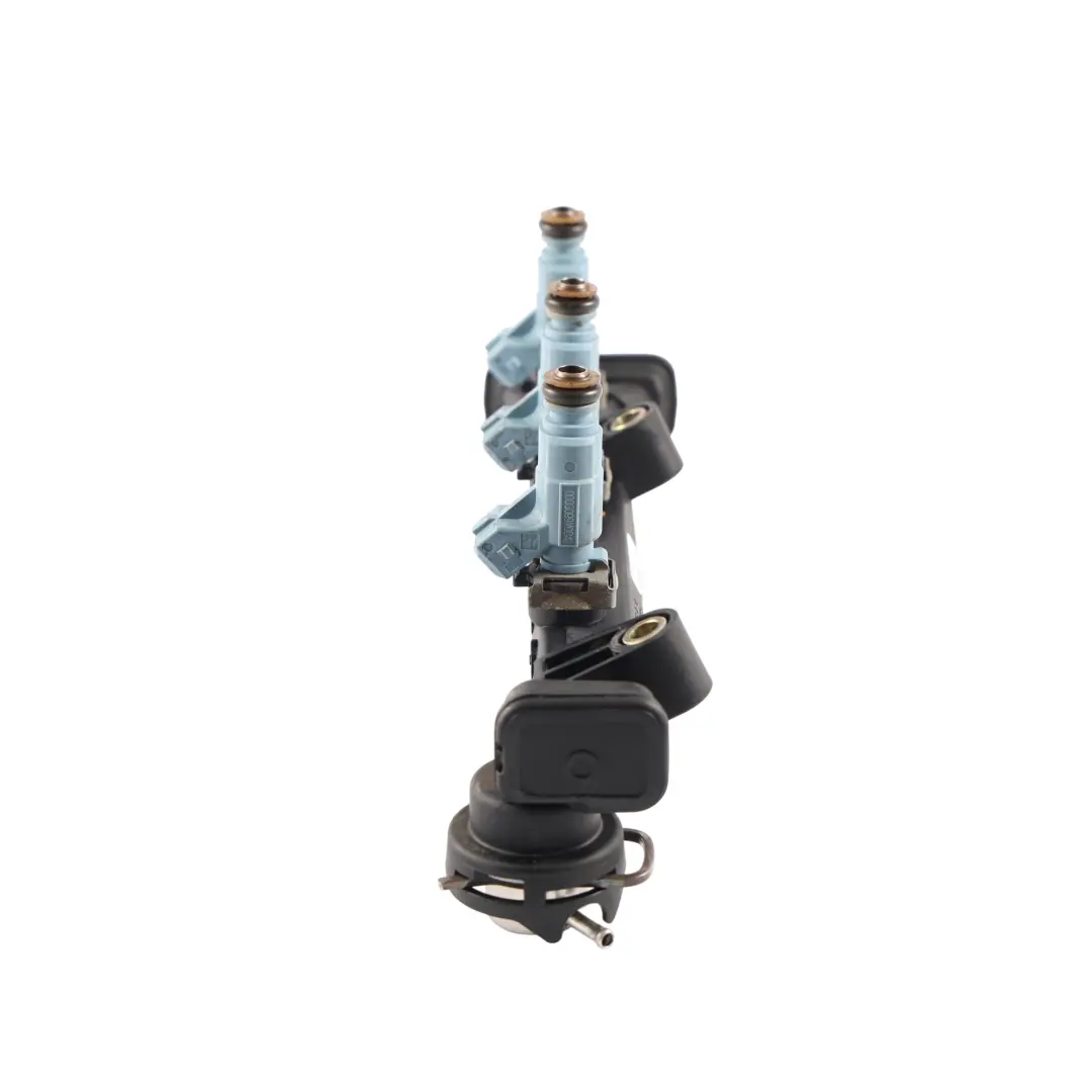 Einspritzleiste 0.7 Benzin Motor für Smart ForTwo 450 mit Teilenummer A1600700295 Smart ForTwo 450 Einspritzleiste 0.7 Benzin Motor - SKU A1600700295 - Teilenummer A1600700295