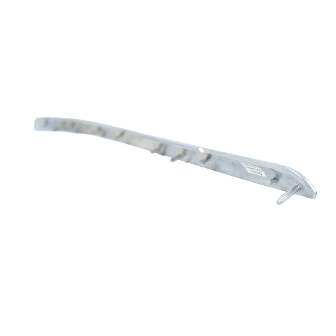 Moldura Decorativa Puerta Trasera Izquierda Plata para Mercedes X164 con número de pieza A1647302322 Mercedes X164 Moldura Decorativa Puerta Trasera Izquierda Plata - SKU A1647302322 - Número de pieza A1647302322