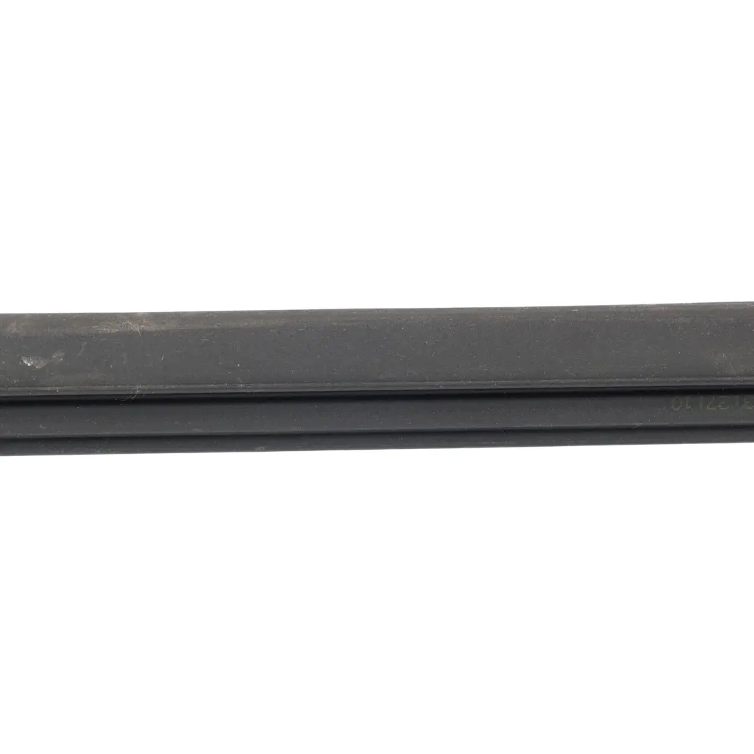 Mercedes X164 Carril Sellado Ventana Puerta Trasera Izquierda - SKU A1647351165 - Número de pieza A1647351165