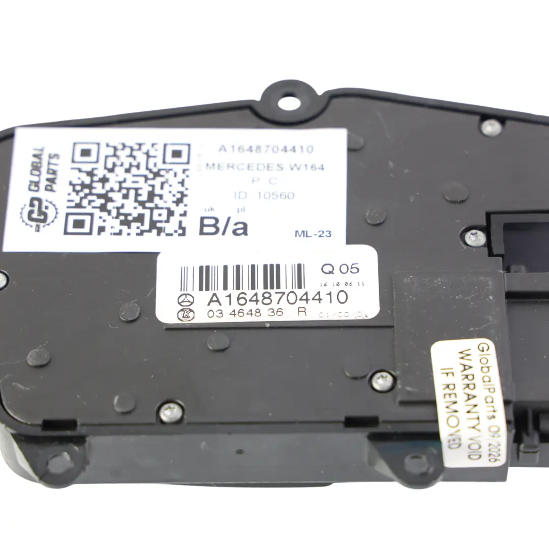 Mercedes ML W164 Panneau de Commutateur Droit Siège Avant Réglable - SKU A1648704410 - Numéro de pièce A1648704410