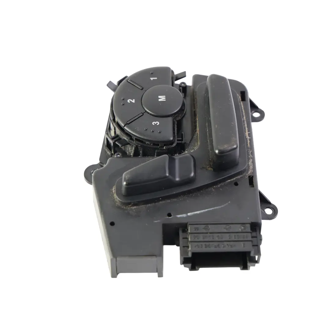Panneau de Commutateur Droit Siège Avant Réglable pour Mercedes ML W164 à propos du numéro de pièce A1648704410 Mercedes ML W164 Panneau de Commutateur Droit Siège Avant Réglable - SKU A1648704410 - Numéro de pièce A1648704410