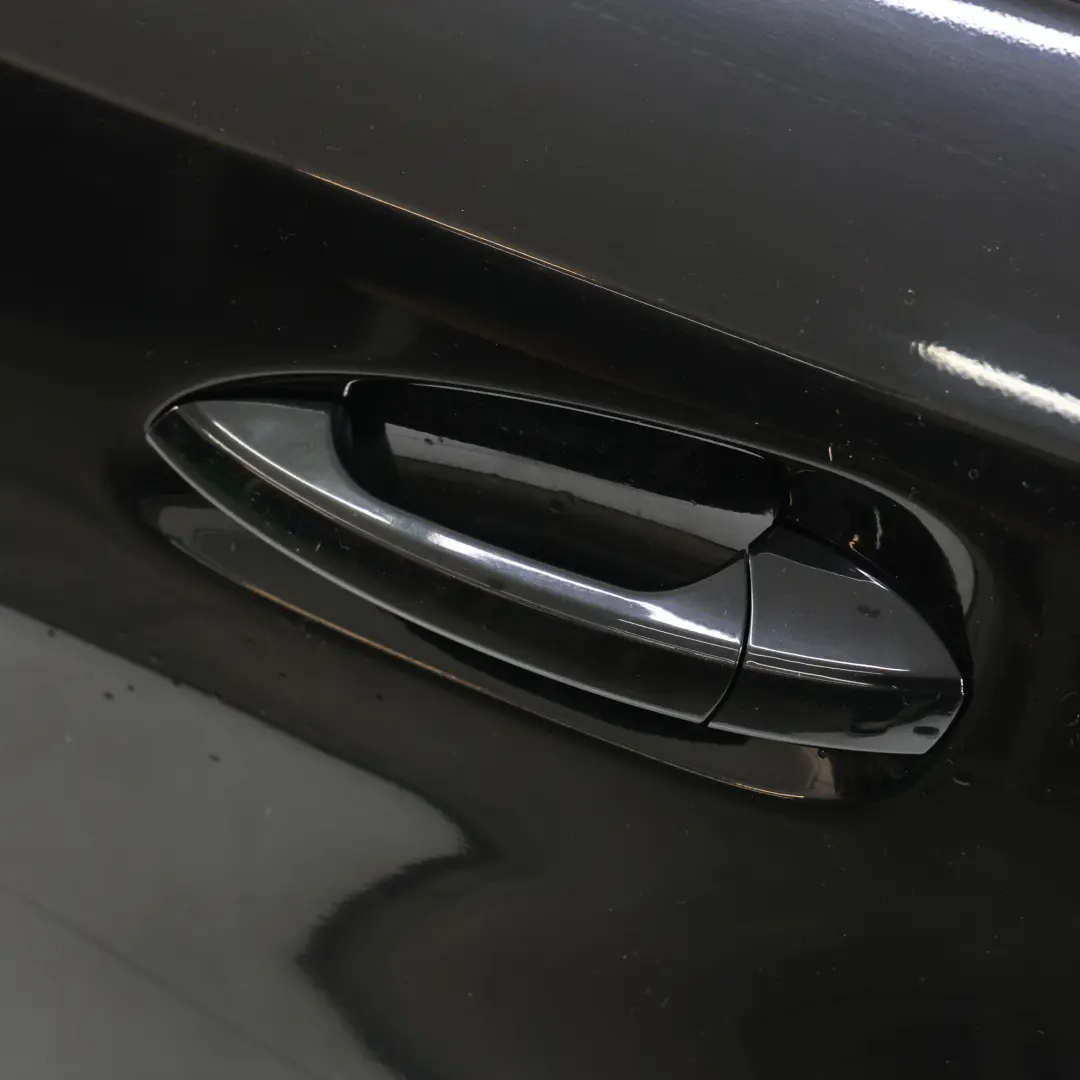 Tür Hinten Links Obsidian Schwarz Metallic - 197 für Mercedes ML W166 mit Teilenummer A1667300105 Mercedes ML W166 Tür Hinten Links Obsidian Schwarz Metallic - 197 - SKU A1667300105-OB1 - Teilenummer A1667300105