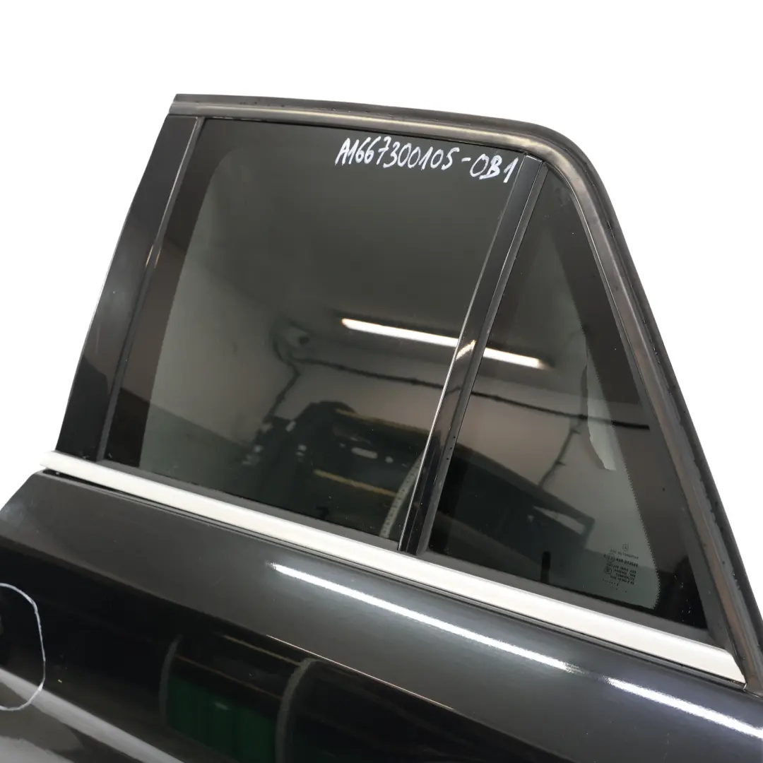 Drzwi Tylne Lewe Czarny Obsidian Metallic - 197 do Mercedes ML W166 o numerze A1667300105 Mercedes ML W166 Drzwi Tylne Lewe Czarny Obsidian Metallic - 197 - SKU A1667300105-OB1 - Numer Części A1667300105