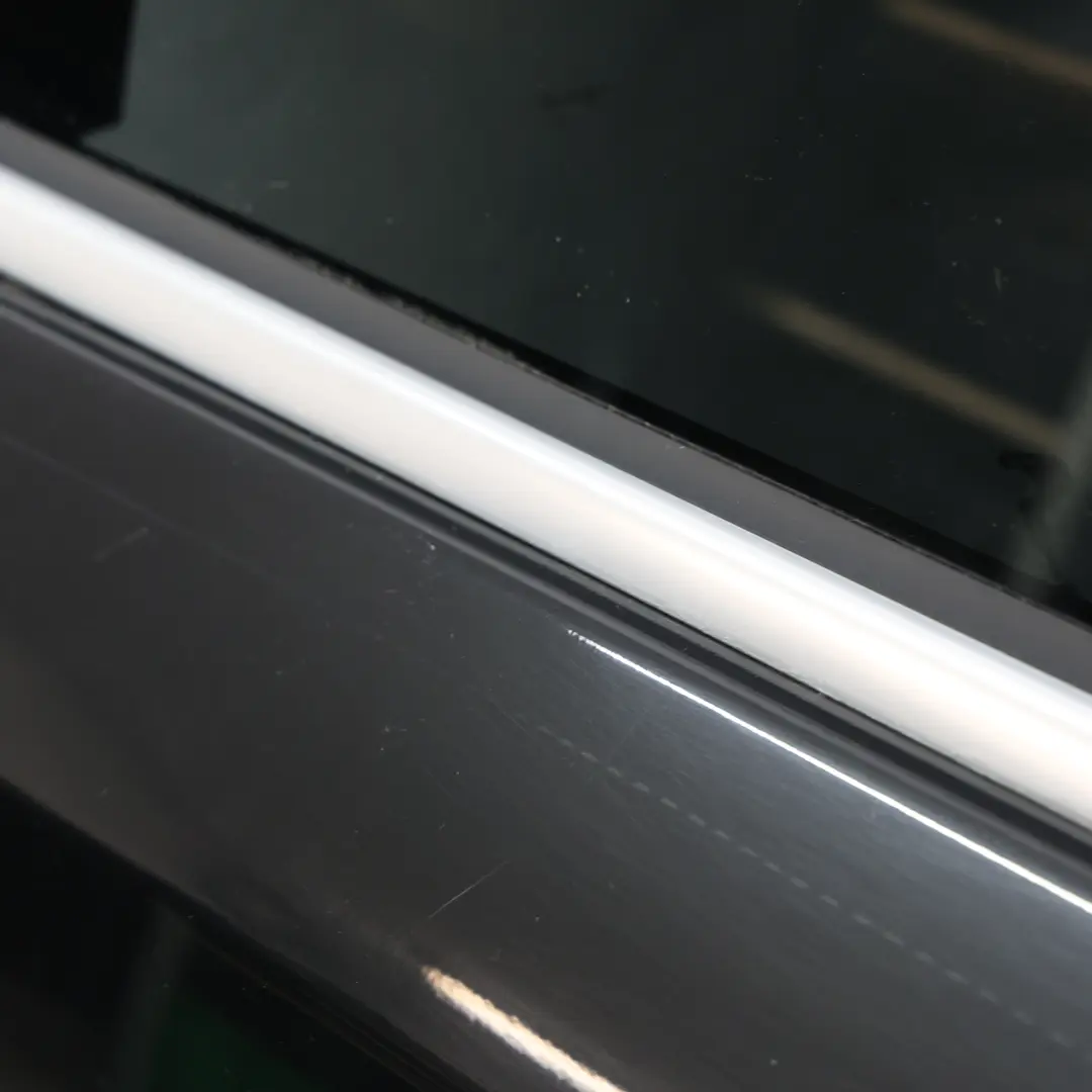 Puerta Trasera Izquierda Negro Obsidiana Metalizado 197 para Mercedes ML W166 con número de pieza A1667300105 Mercedes ML W166 Puerta Trasera Izquierda Negro Obsidiana Metalizado 197 - SKU A1667300105-OB1 - Número de pieza A1667300105