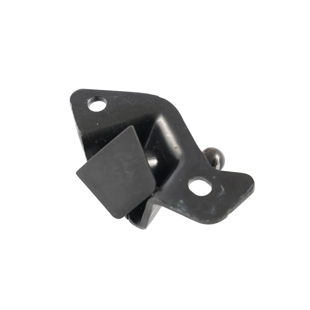 Supporto Staffa Ammortizzatore Gas Portellone Destro per Mercedes W166 con numero di parte A1667400214 Mercedes W166 Supporto Staffa Ammortizzatore Gas Portellone Destro - SKU A1667400214 - Numero di parte A1667400214