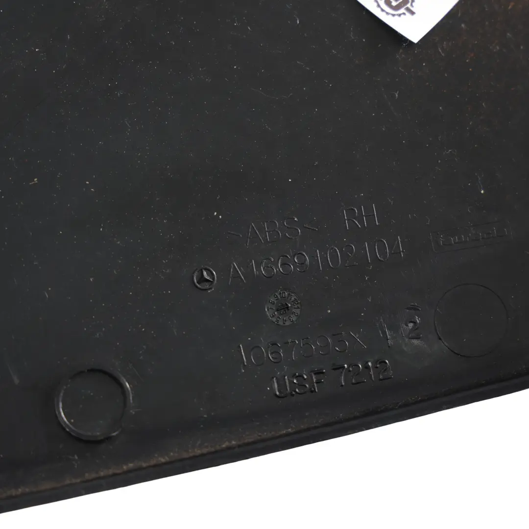 Cubierta Asiento Trasero Exterior Delantero Conductor para Mercedes W166 con número de pieza A1669102104 Mercedes W166 Cubierta Asiento Trasero Exterior Delantero Conductor - SKU A1669102104-1 - Número de pieza A1669102104