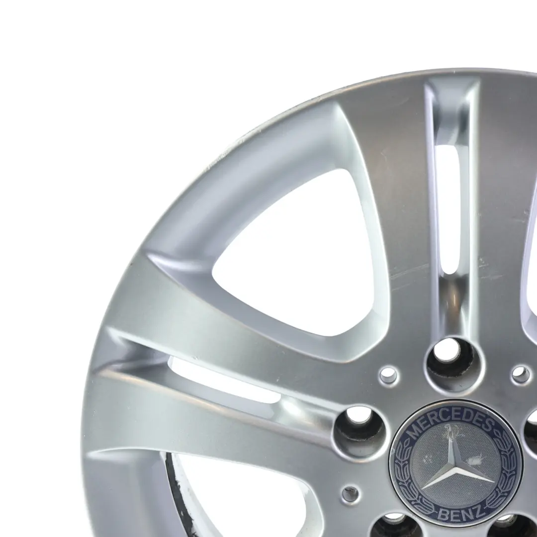 Silberne Leichtmetall felge 16" ET:46 6J für Mercedes W245 mit Teilenummer A1694010202 Mercedes W245 Silberne Leichtmetall felge 16" ET:46 6J - SKU A1694010202-2 - Teilenummer A1694010202