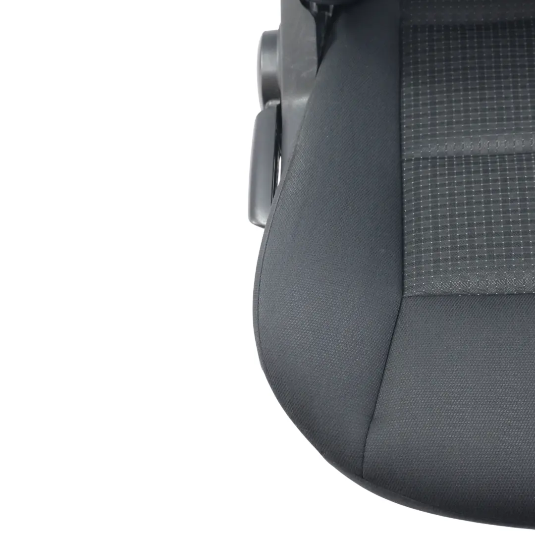 Vordersitz Stoff Schwarz Anthrazit Rechts für Mercedes W245 mit Teilenummer A1699101247 Mercedes W245 Vordersitz Stoff Schwarz Anthrazit Rechts - SKU A1699101247-6 - Teilenummer A1699101247