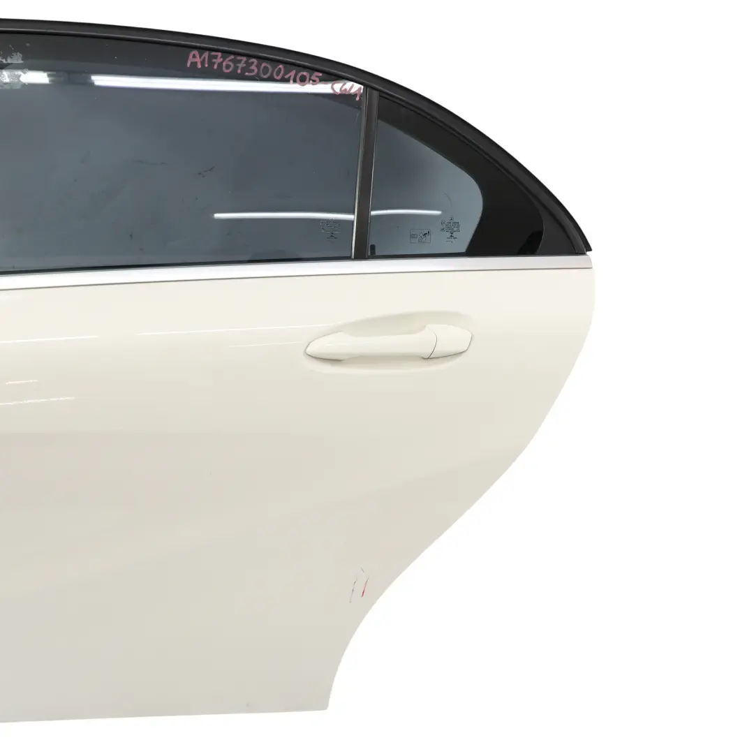 Tür Hinten Links Calcit Weiß für Mercedes W176 mit Teilenummer A1767300105 Mercedes W176 Tür Hinten Links Calcit Weiß - SKU A1767300105-CW1 - Teilenummer A1767300105