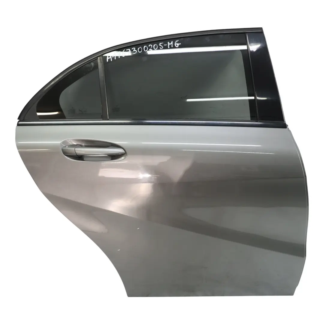 Portiera Posteriore Destra Grigio Montagna Metallizzato 787 per Mercedes W176 con numero di parte A1767300205 Mercedes W176 Portiera Posteriore Destra Grigio Montagna Metallizzato 787 - SKU A1767300205-MG - Numero di parte A1767300205