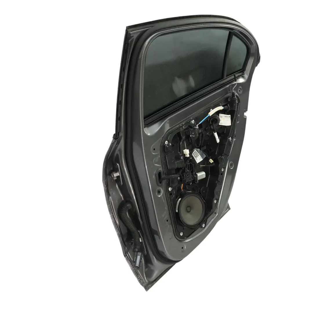 Portiera Posteriore Destra Grigio Montagna Metallizzato 787 per Mercedes W176 con numero di parte A1767300205 Mercedes W176 Portiera Posteriore Destra Grigio Montagna Metallizzato 787 - SKU A1767300205-MG - Numero di parte A1767300205