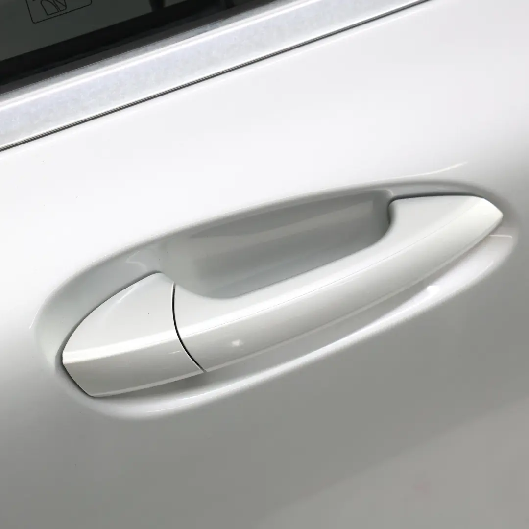 Mercedes W176 Porte Arrière Droite Polar Silver Argent Métallisé - 761 - SKU A1767300205-PLS1 - Numéro de pièce A1767300205