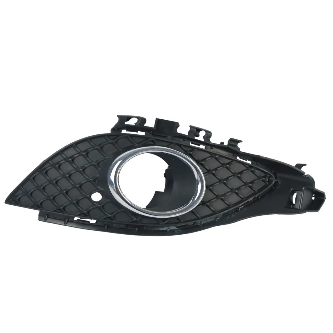 Mercedes W176 Nebelscheinwerfer Gitter Abdeckung Vorne Rechts - SKU A1768850622 - Teilenummer A1768850622