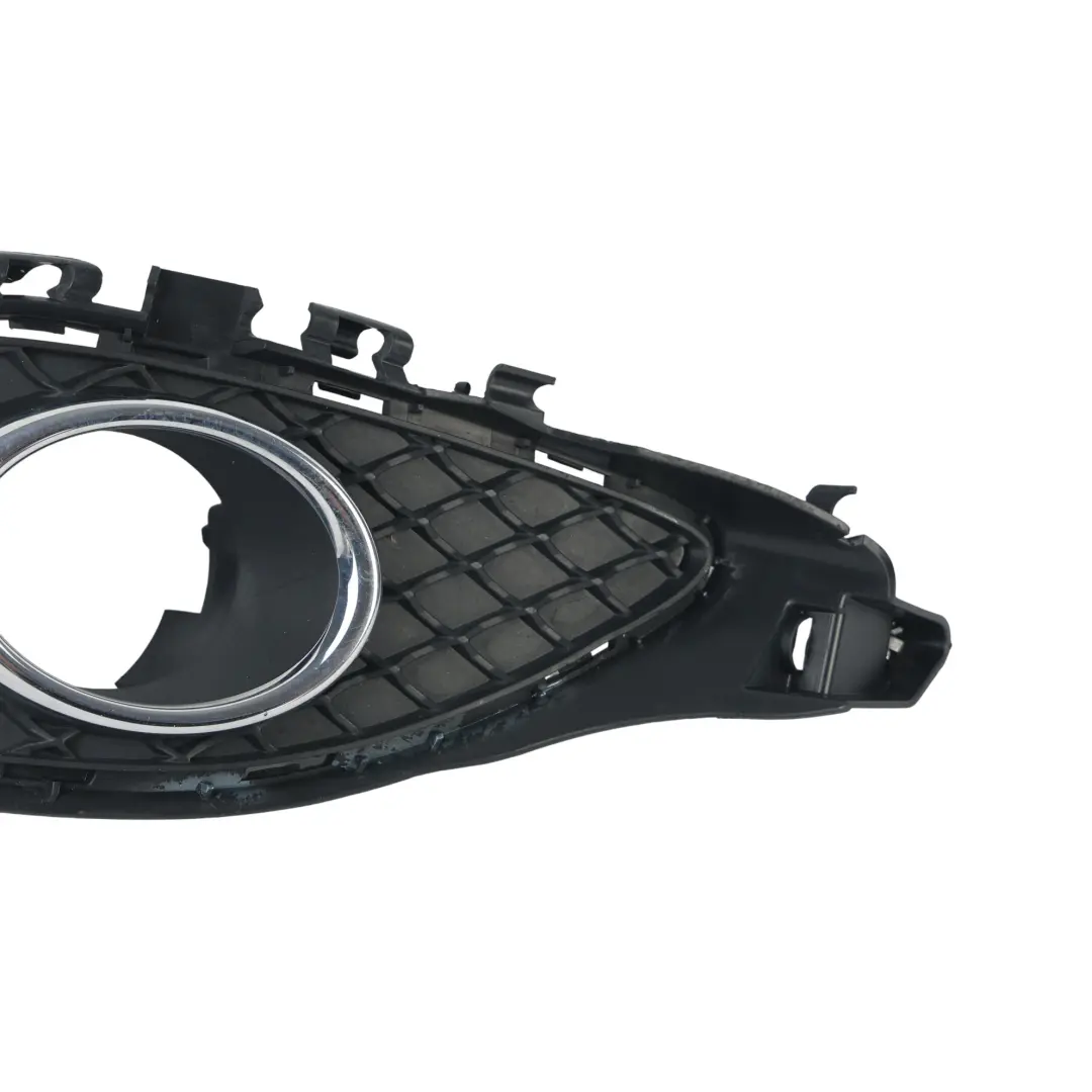 Mercedes W176 Parachoques Rejilla Antinieblas Cubierta Derecha - SKU A1768850622 - Número de pieza A1768850622