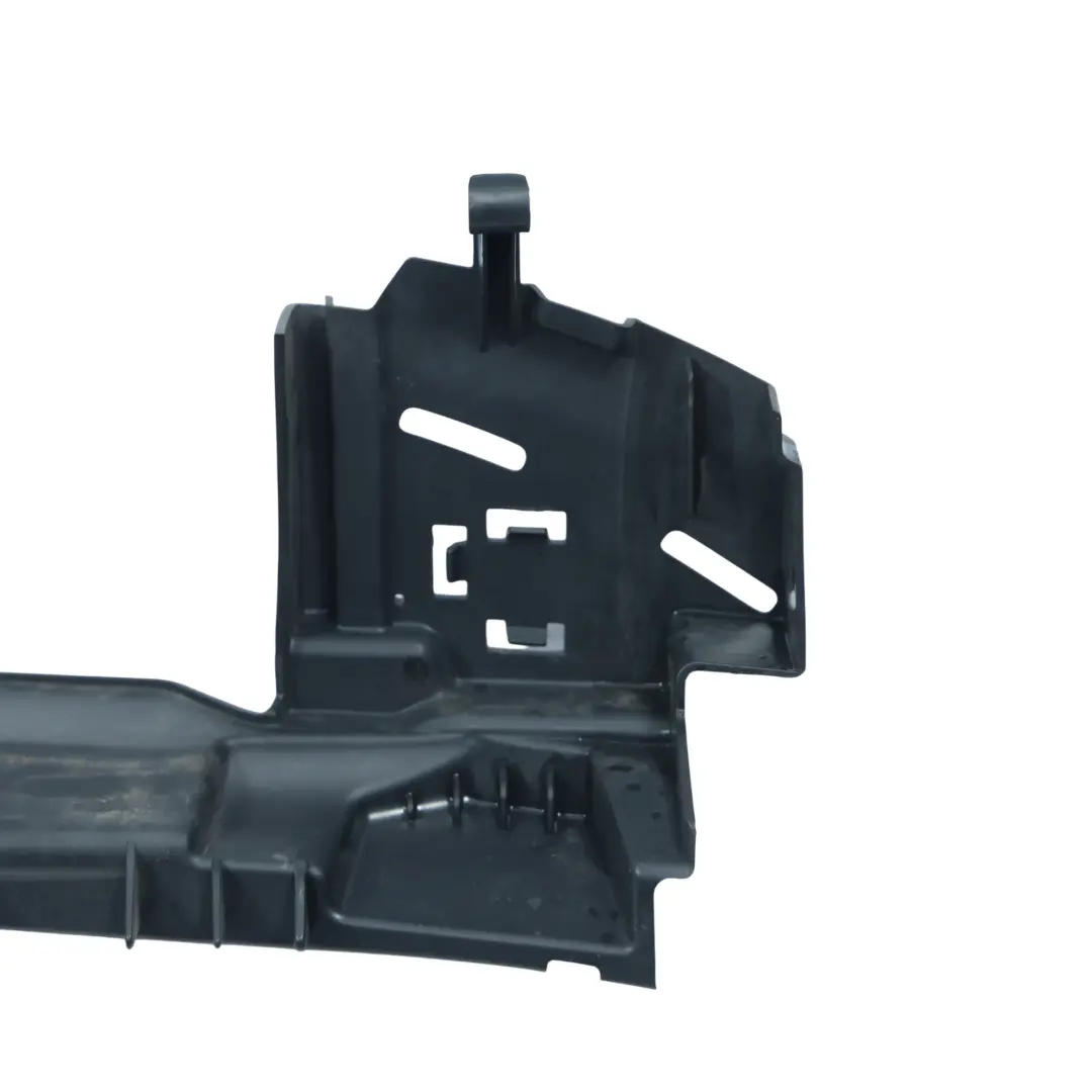 Frontstoßstange Untere Mittlere Halterung für Mercedes W176 mit Teilenummer A1768851500 Mercedes W176 Frontstoßstange Untere Mittlere Halterung - SKU A1768851500 - Teilenummer A1768851500