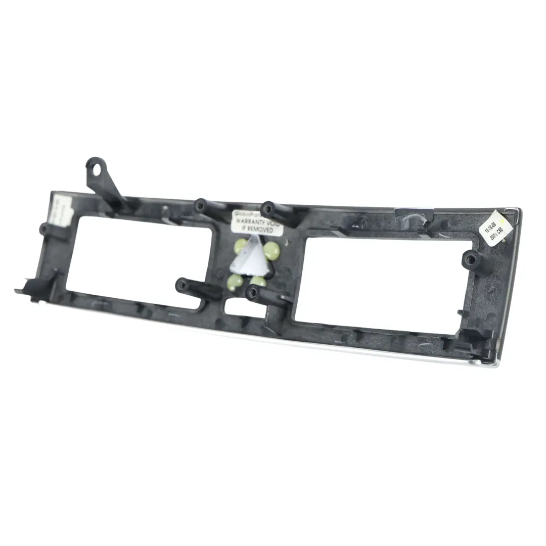Panel Cubierta Salpicadero Luz Advertencia Peligro para Mercedes CL203 con número de pieza A2036804682 Mercedes CL203 Panel Cubierta Salpicadero Luz Advertencia Peligro - SKU A2036804682 - Número de pieza A2036804682