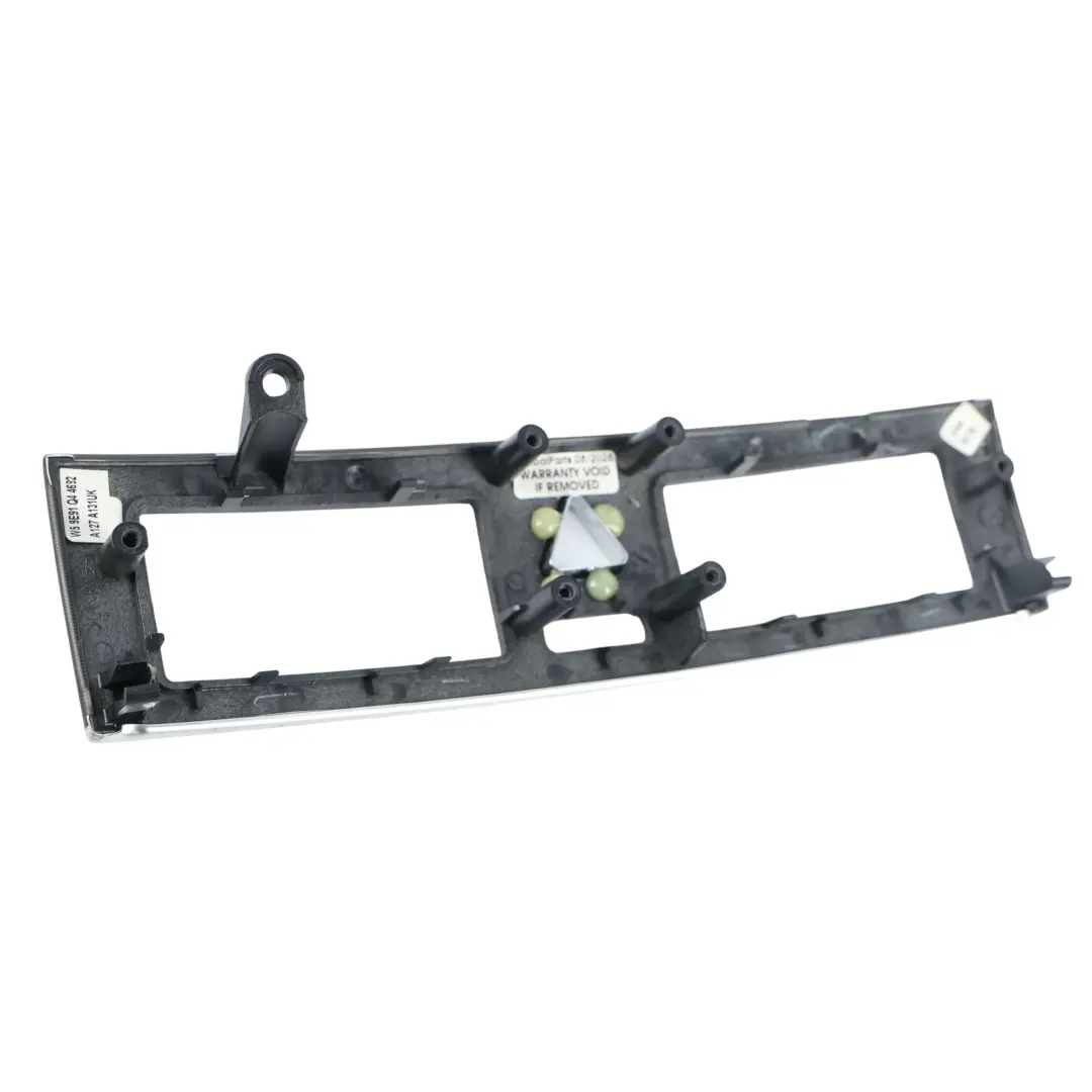 Panel Cubierta Salpicadero Luz Advertencia Peligro para Mercedes CL203 con número de pieza A2036804682 Mercedes CL203 Panel Cubierta Salpicadero Luz Advertencia Peligro - SKU A2036804682 - Número de pieza A2036804682