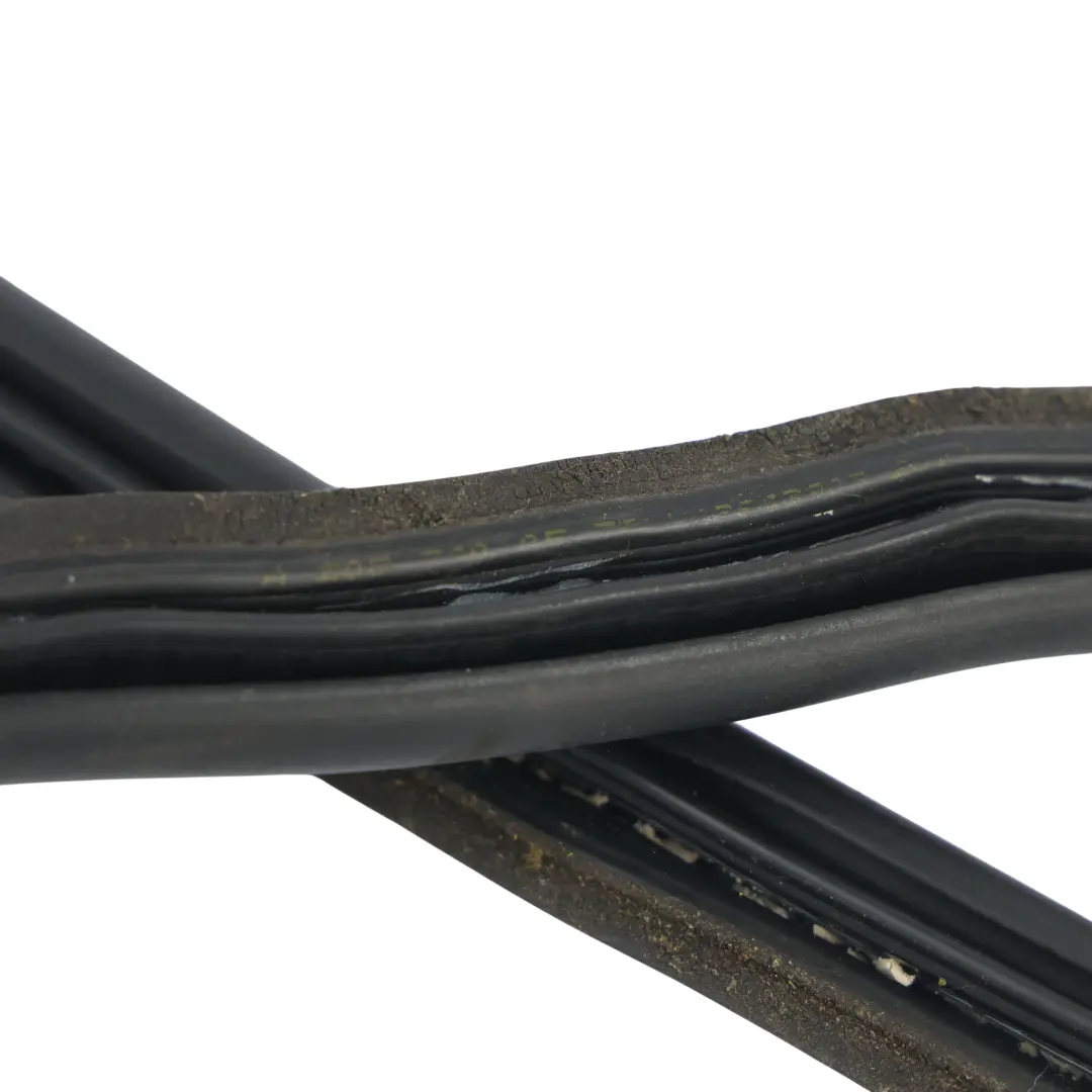 Mercedes W203 CL203 Guarnizione Gomma Bagagliaio Portellone - SKU A2037400278 - Numero di parte A2037400278