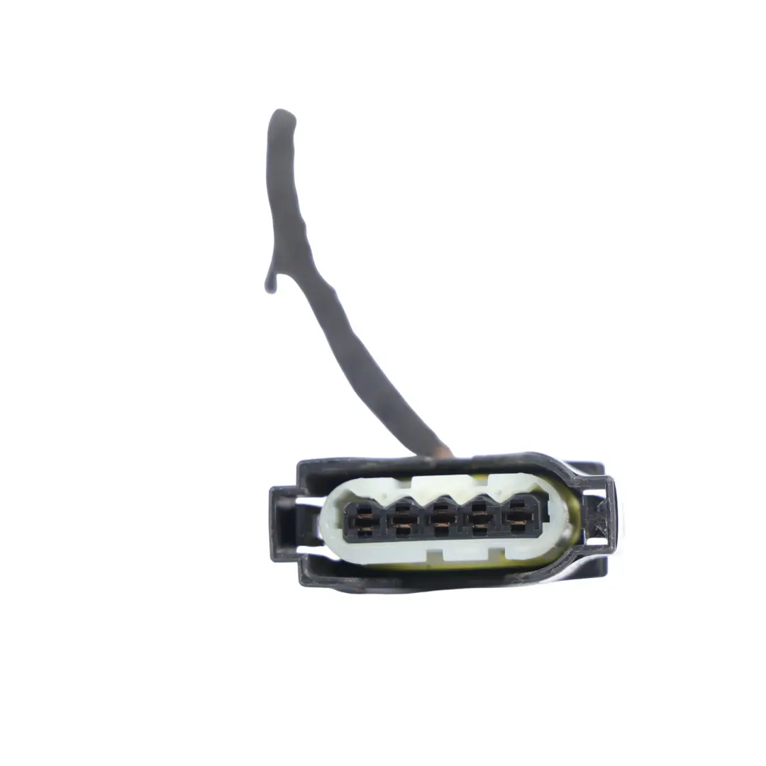 Presa Connettore Cavo Faro Destro per Mercedes CL203 con numero di parte A2038200859 Mercedes CL203 Presa Connettore Cavo Faro Destro - SKU A2038200859-2 - Numero di parte A2038200859