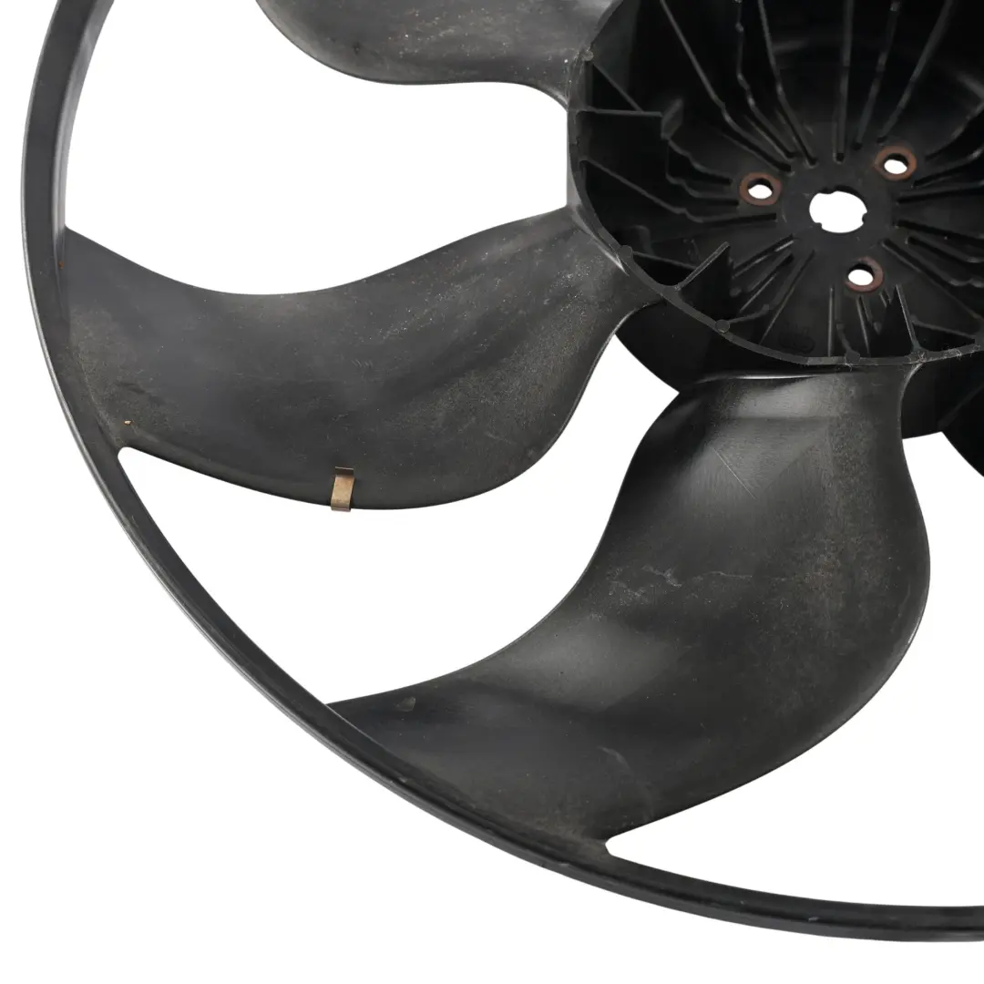 Moteur Ventilateur Refroidissement Radiateur pour Mercedes W204 W212 à propos du numéro de pièce A2045000393 Mercedes W204 W212 Moteur Ventilateur Refroidissement Radiateur - SKU A2045000393-4 - Numéro de pièce A2045000393