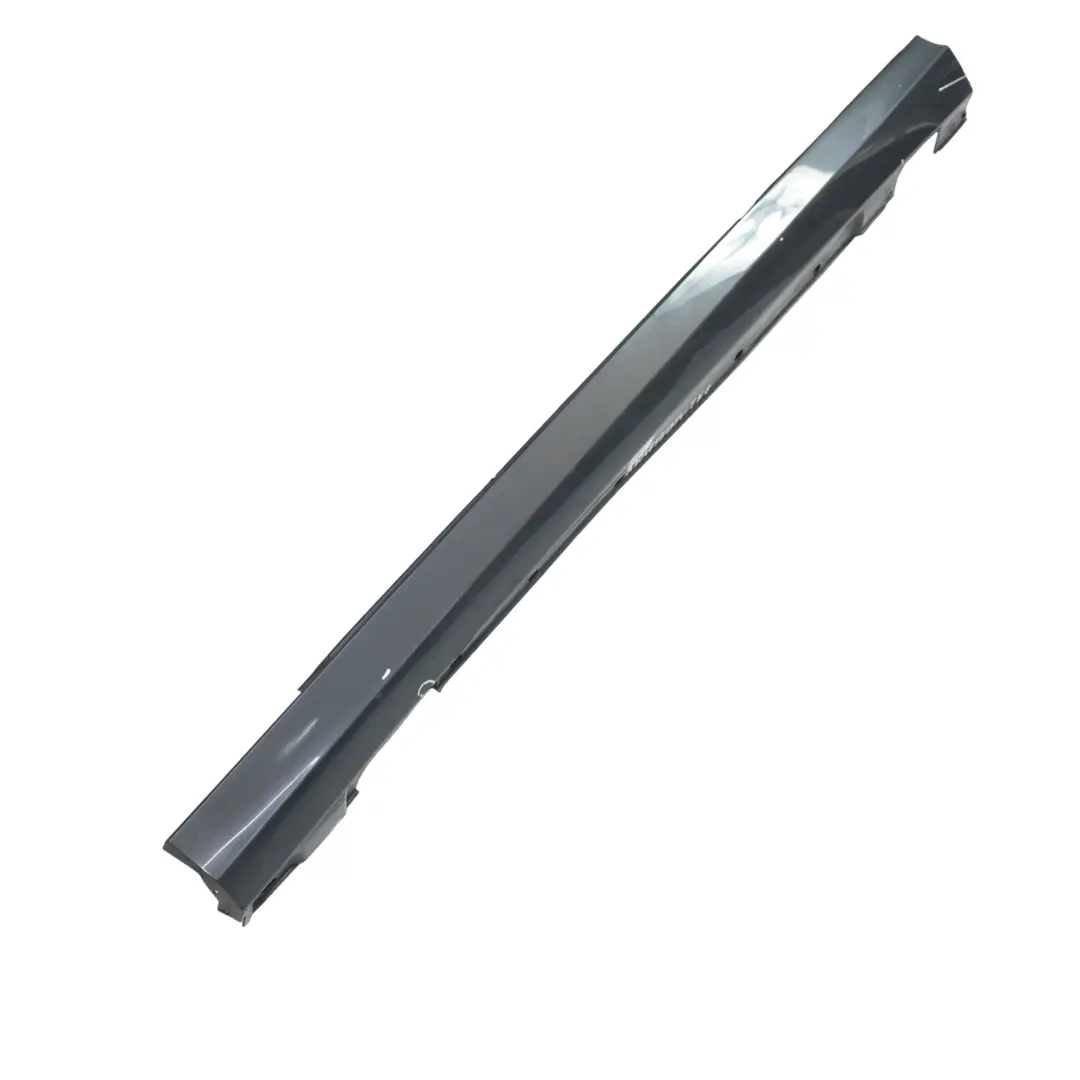 Mercedes W204 Faldón Lateral Cubre Umbral Izquierda Gris Tenorita - 755 - SKU A2046981354-TNG - Número de pieza A2046981354