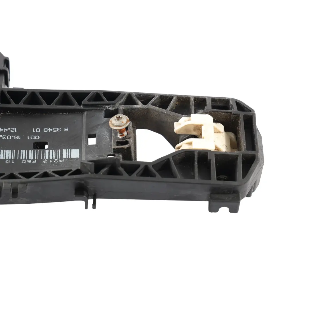 Mécanisme Serrure Porte Arrière Gauche pour Mercedes W212 à propos du numéro de pièce A2047302135 Mercedes W212 Mécanisme Serrure Porte Arrière Gauche - SKU A2047302135-2 - Numéro de pièce A2047302135