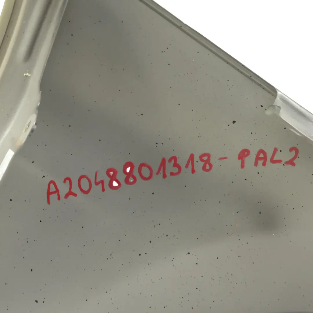 Panel Lateral Aleta Delantero Izquierdo Plata Paladio 792 para Mercedes W204 con número de pieza A2048801318 Mercedes W204 Panel Lateral Aleta Delantero Izquierdo Plata Paladio 792 - SKU A2048801318-PAL2 - Número de pieza A2048801318