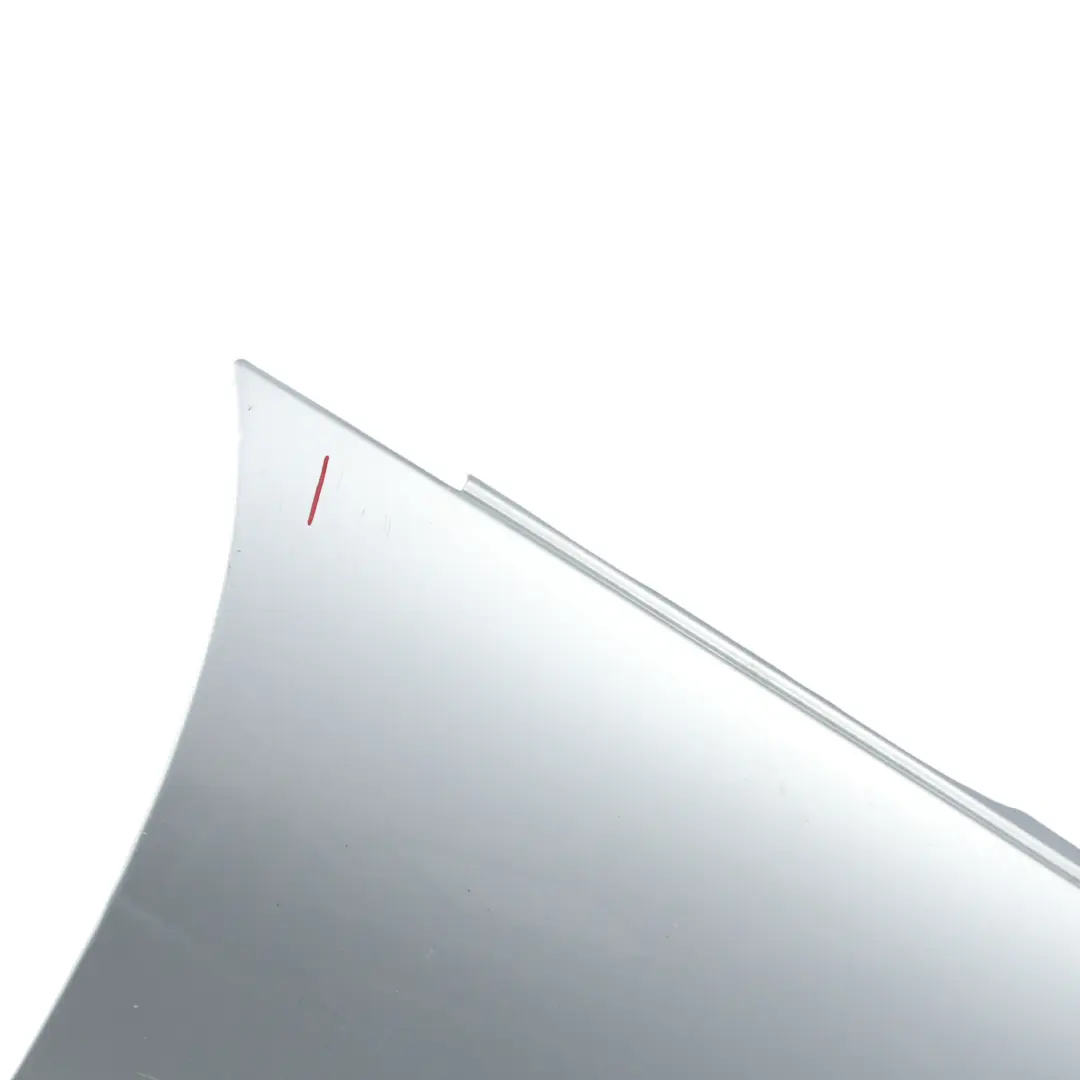 Guardabarros lateral derecho delantero Iridium Silver - 775 para Mercedes W204 con número de pieza A2048801418 Mercedes W204 Guardabarros lateral derecho delantero Iridium Silver - 775 - SKU A2048801418-IRS3 - Número de pieza A2048801418