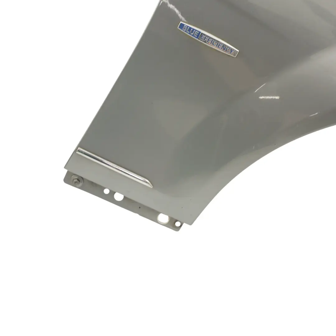 Panel Lateral Guardabarros Delantero Derecho Plata Paladio 792 para Mercedes W204 con número de pieza A2048801418 Mercedes W204 Panel Lateral Guardabarros Delantero Derecho Plata Paladio 792 - SKU A2048801418-PAL - Número de pieza A2048801418
