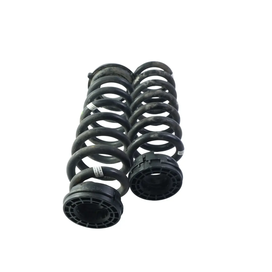Sprężyna Zawieszenia Tylna Lewa Prawa do Mercedes W205 o numerze A2053240104 Mercedes W205 Sprężyna Zawieszenia Tylna Lewa Prawa - SKU A2053240104-2 - Numer Części A2053240104