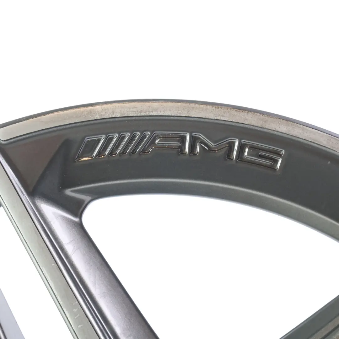 Felga AMG 18" ET44 7,5J 5 Podwójnych Szprych do Mercedes W205 o numerze A2054019500 Mercedes W205 Felga AMG 18" ET44 7,5J 5 Podwójnych Szprych - SKU A2054019500-1 - Numer Części A2054019500