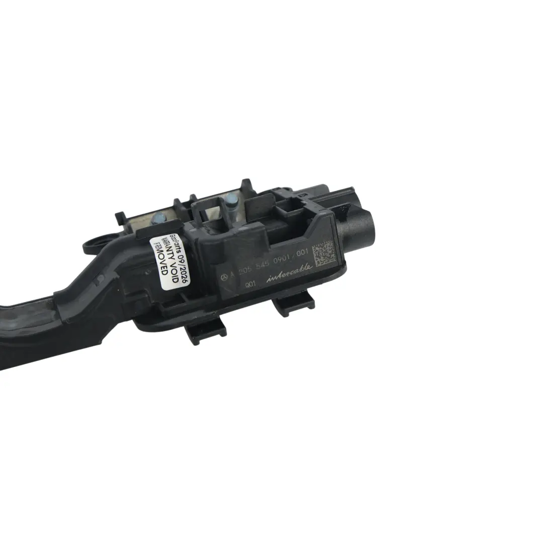Guida Cavo Morsetto Batteria per Mercedes C205 con numero di parte A2055450901 Mercedes C205 Guida Cavo Morsetto Batteria - SKU A2055450901-1 - Numero di parte A2055450901