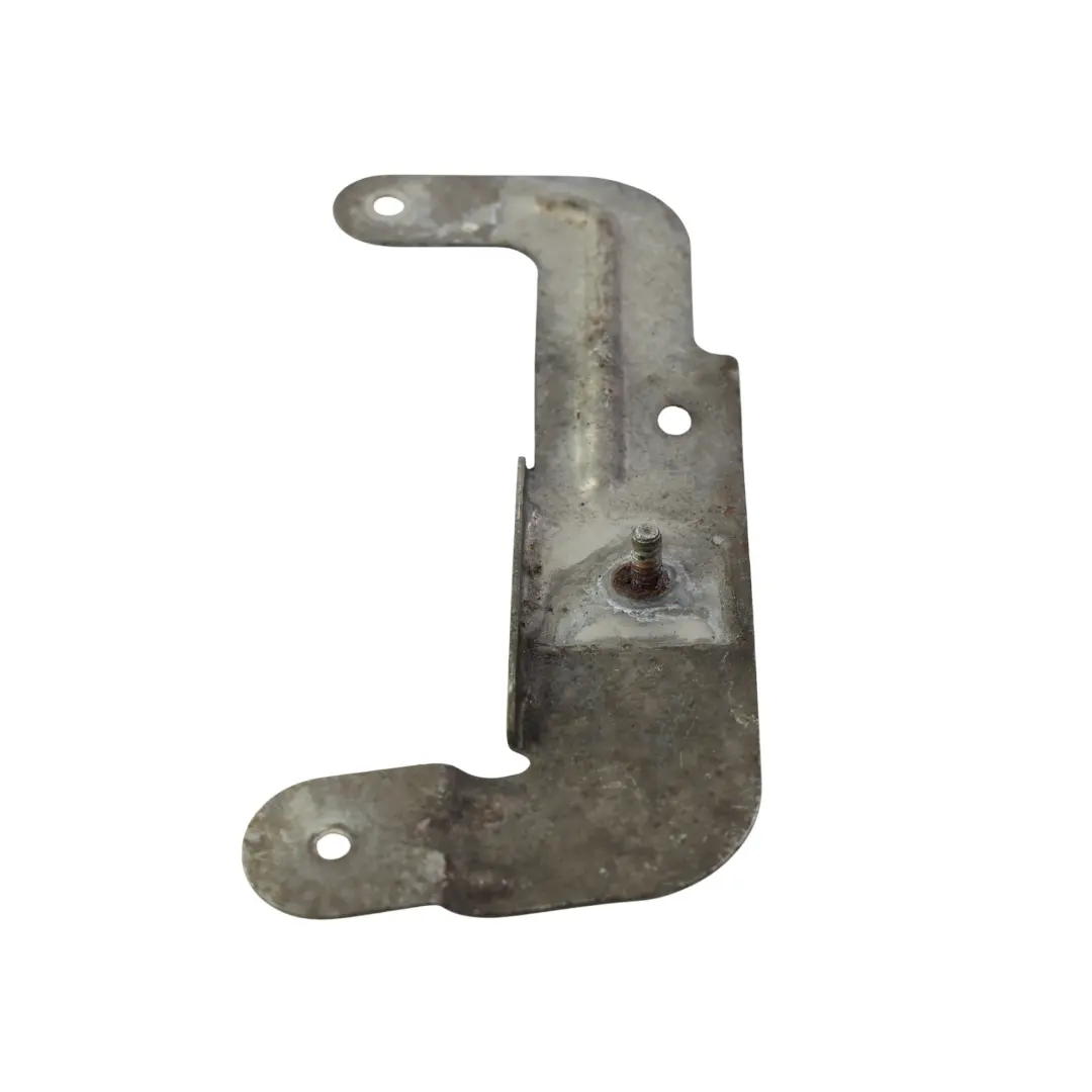 Przedni Wspornik Podłogi do Mercedes C205 S205 W205 o numerze A2056800614 Mercedes C205 S205 W205 Przedni Wspornik Podłogi - SKU A2056800614 - Numer Części A2056800614