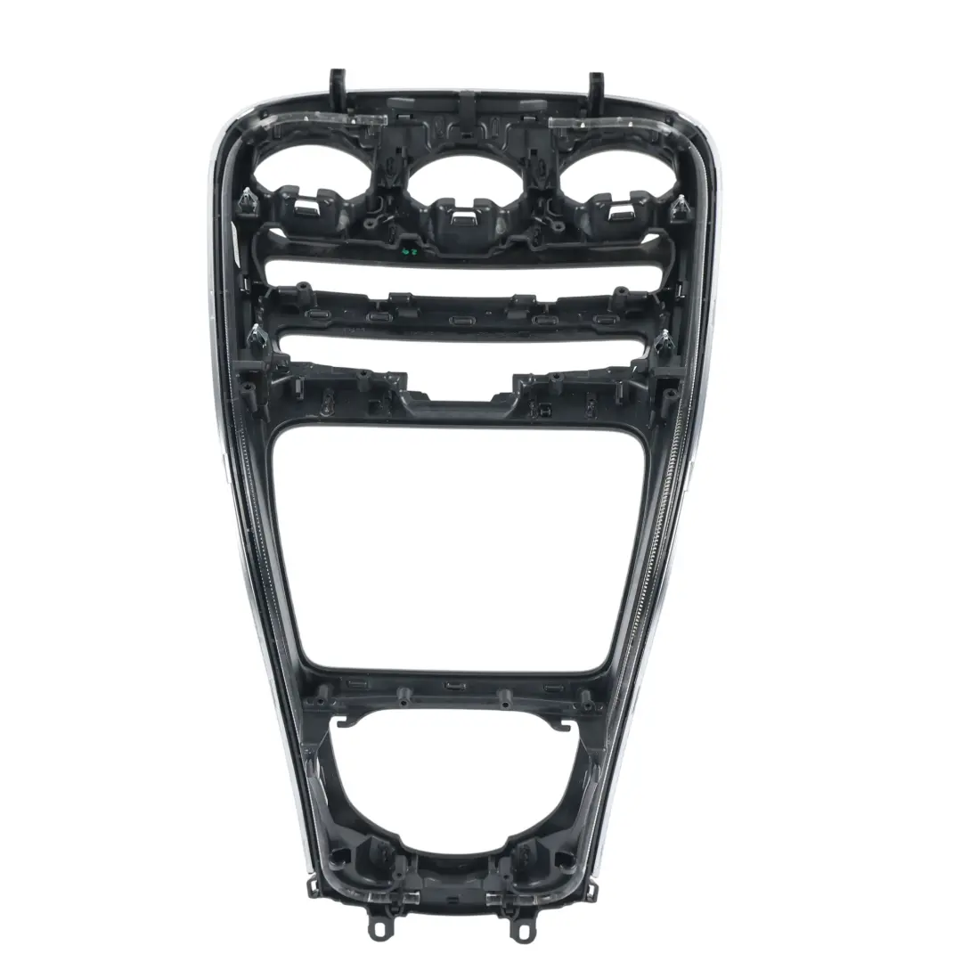 Mittelkonsole Blende Rahmen Abdeckung für Mercedes W205 mit Teilenummer A2056808407 Mercedes W205 Mittelkonsole Blende Rahmen Abdeckung - SKU A2056808407 - Teilenummer A2056808407