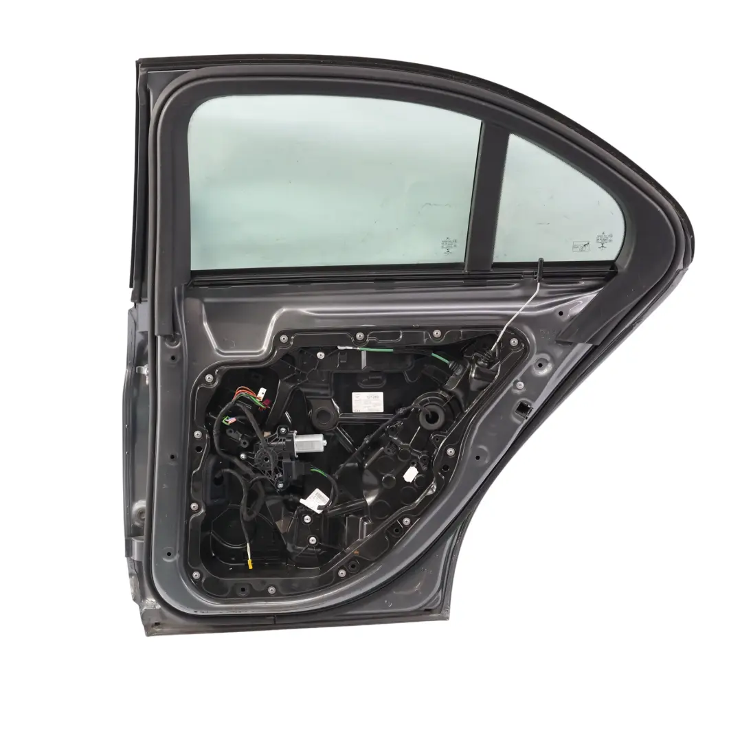 Arrière Droite Selenite Grey Gris Métallisé - 992 pour Mercedes W205 Porte à propos du numéro de pièce A2057300205 Mercedes W205 Porte Arrière Droite Selenite Grey Gris Métallisé - 992 - SKU A2057300205-SEL - Numéro de pièce A2057300205