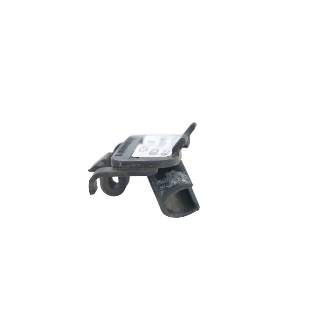 Mercedes W205 C205 S205 C253 Support Tuyau Lave-Glace - SKU A2058690014 - Numéro de pièce A2058690014