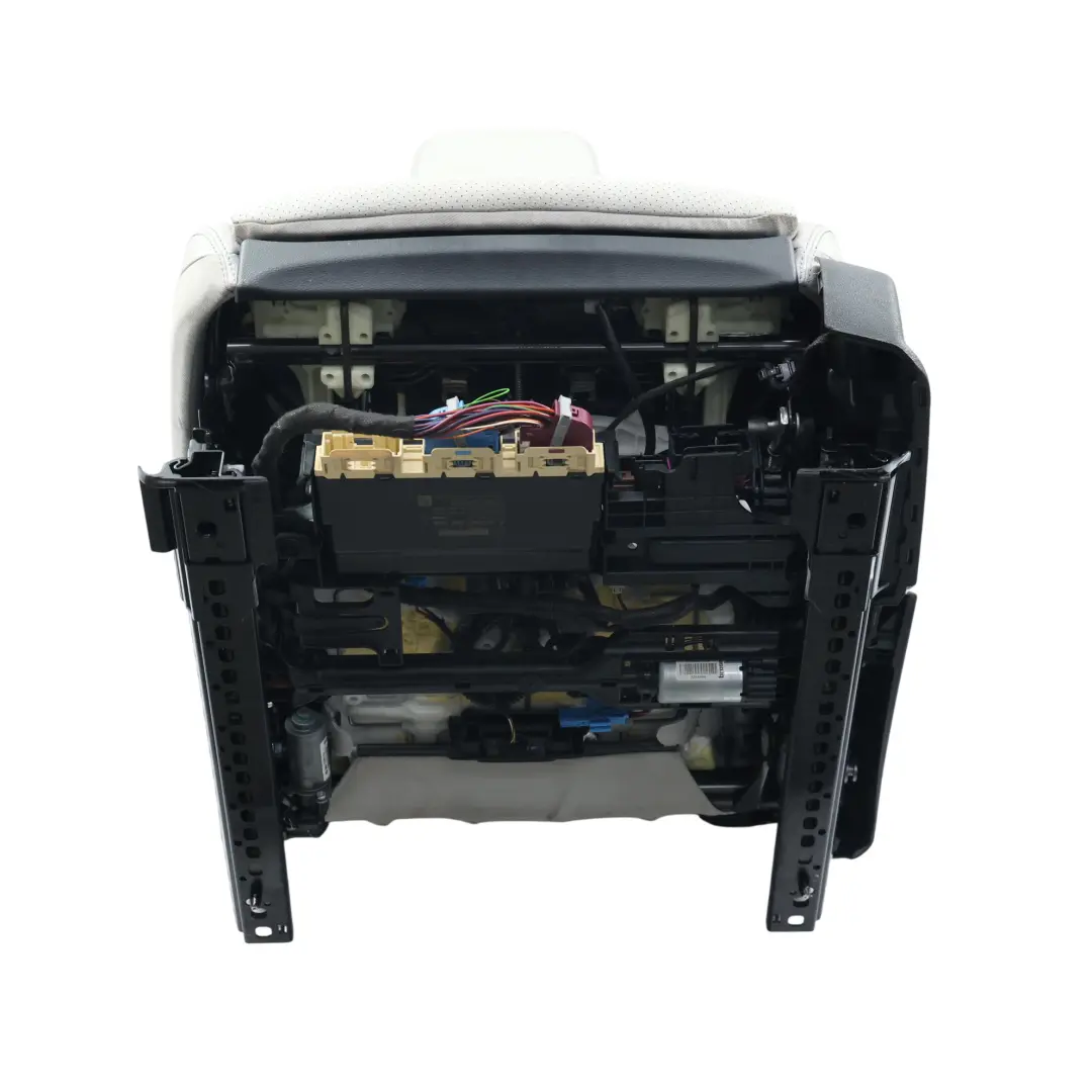 Fotel Przedni Lewy Podgrzewany Sztuczna Skóra Szara do Mercedes W205 o numerze A2059101147 Mercedes W205 Fotel Przedni Lewy Podgrzewany Sztuczna Skóra Szara - SKU A2059101147-13 - Numer Części A2059101147