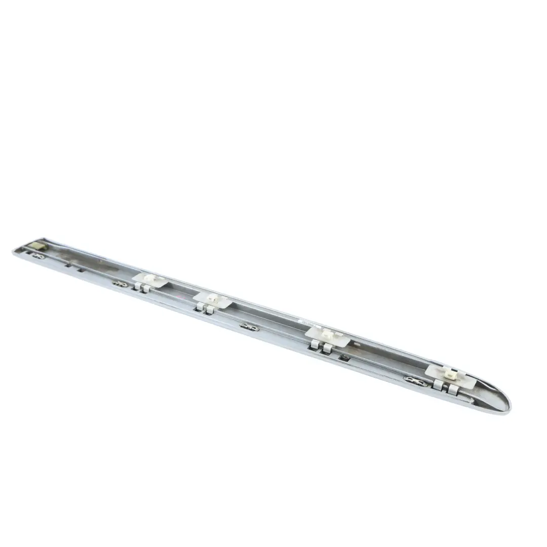 E-Klasse W211 S211 Türleiste Links Iridiumsilber 775 für Mercedes mit Teilenummer A2116901362 Mercedes E-Klasse W211 S211 Türleiste Links Iridiumsilber 775 - SKU A2116901362-IRS - Teilenummer A2116901362