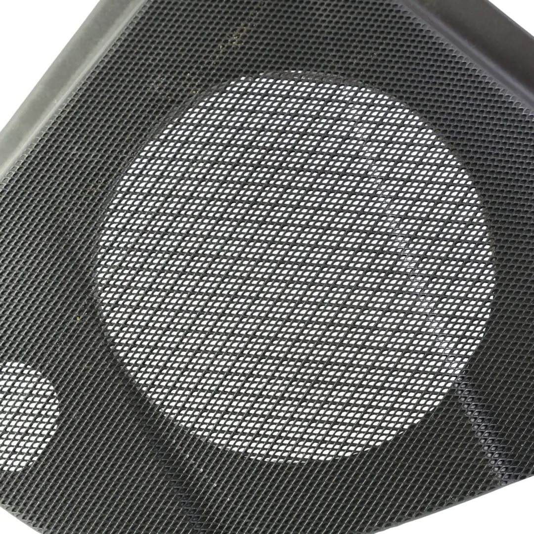 Mercedes W211 Cache Grille Haut-Parleur Porte Arrière Gauche - SKU A2117370588 - Numéro de pièce A2117370588