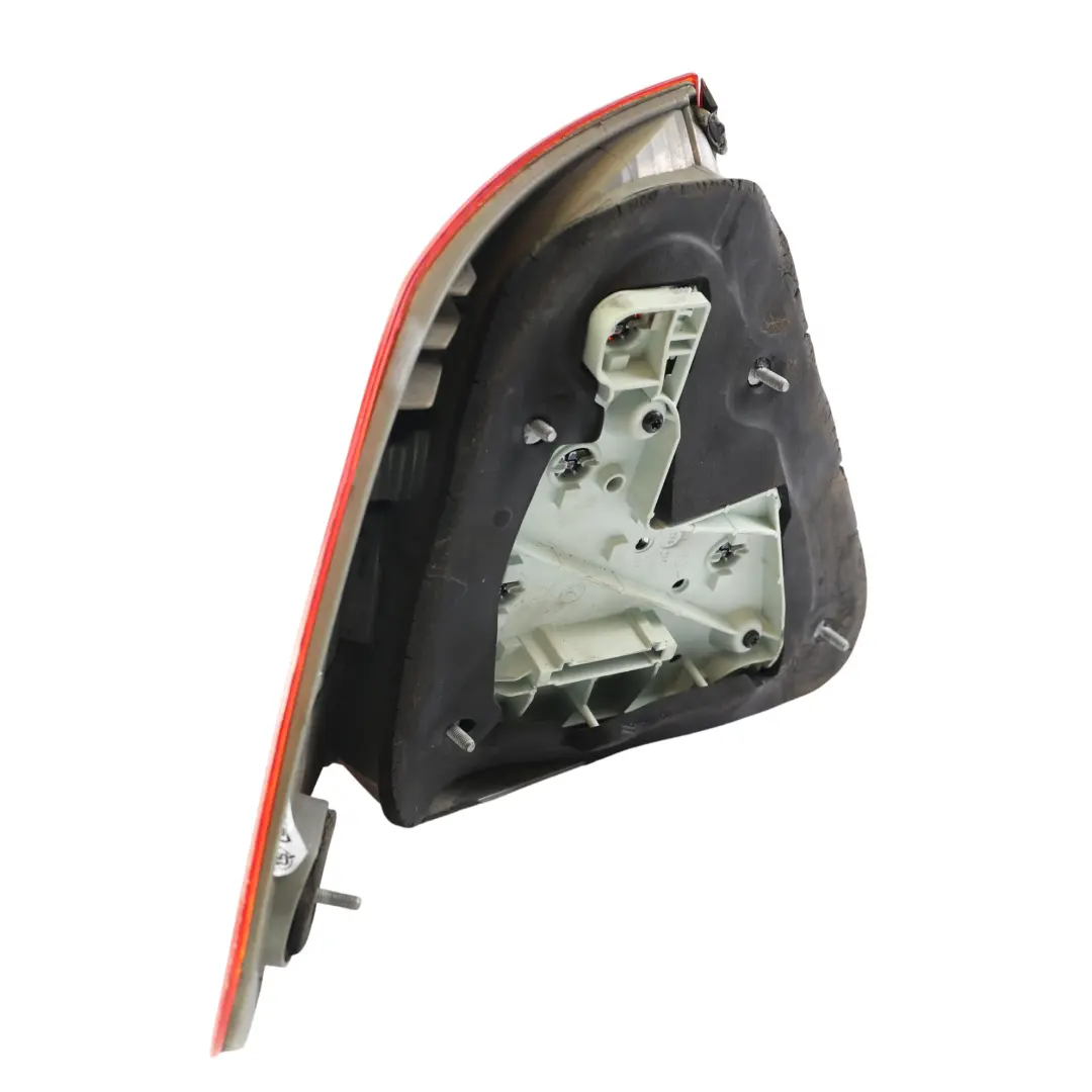 Heckleuchte Rechts für Mercedes W211 mit Teilenummer A2118202464 Mercedes W211 Heckleuchte Rechts - SKU A2118202464 - Teilenummer A2118202464
