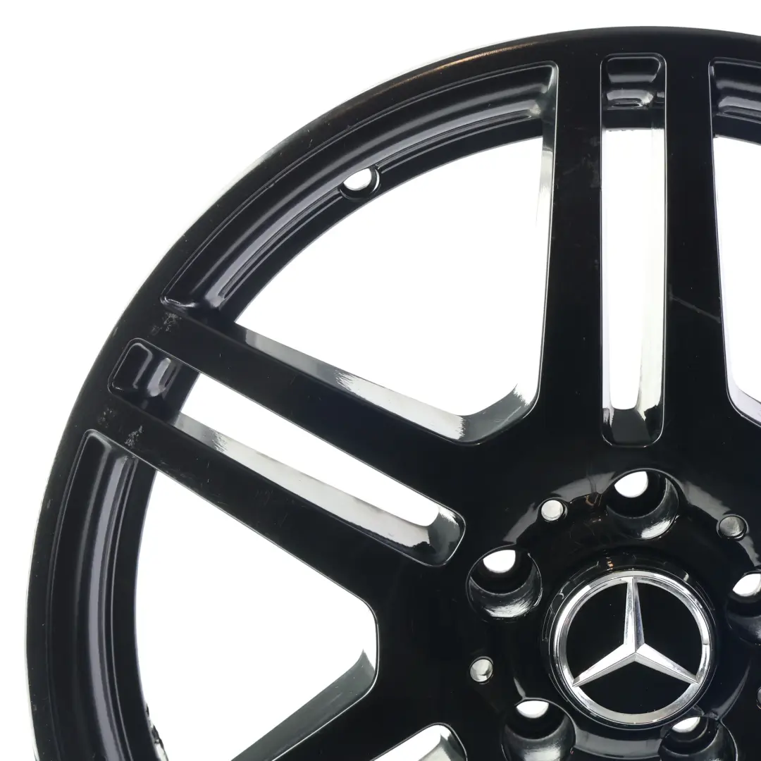 Tylna Felga Aluminiowa Czarna 18" ET:54 9J do Mercedes W212 o numerze A2124012402 Mercedes W212 Tylna Felga Aluminiowa Czarna 18" ET:54 9J - SKU A2124012402-7 - Numer Części A2124012402